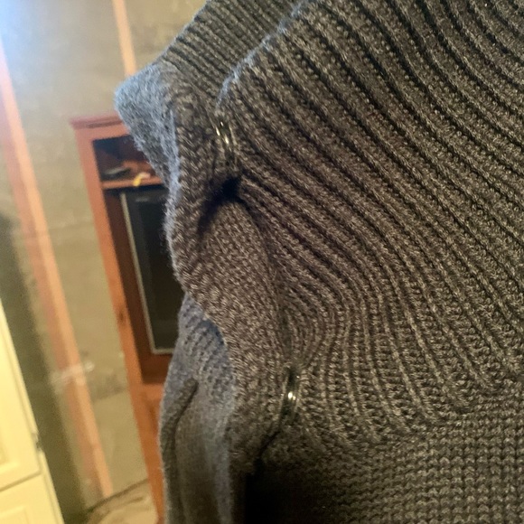 Lululemon sweater.  Size 8. Navy blue/grey tone.  Excellent condition. - Picture 6 of 6